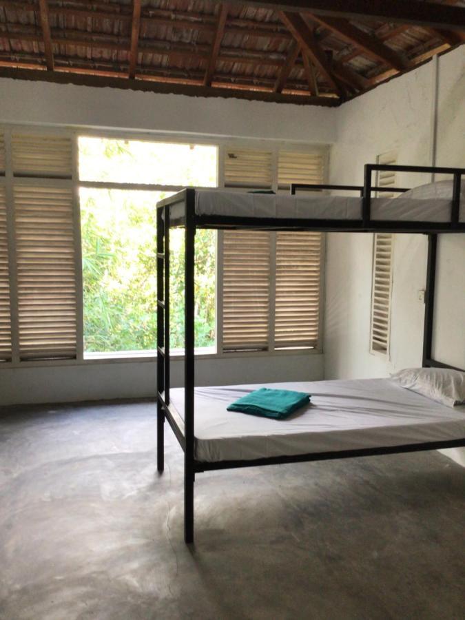 Thelakehostel Hikkaduwa Extérieur photo